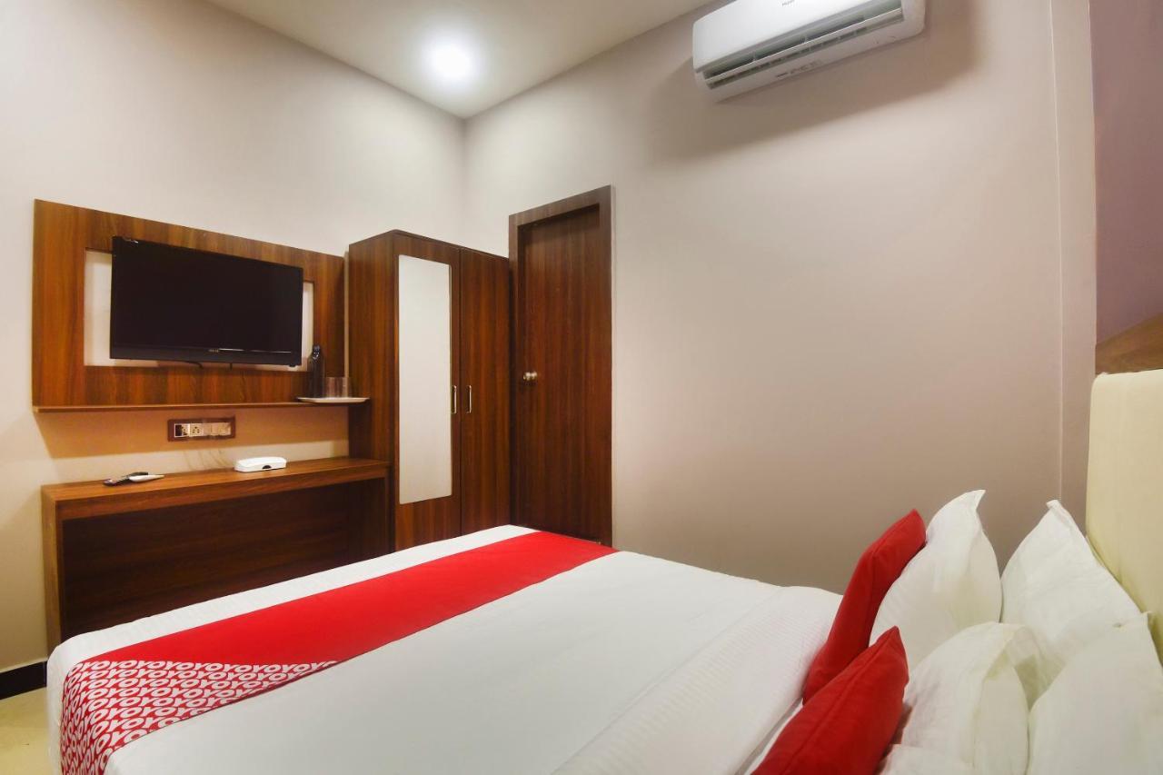 Hotel Blue Sky Residency Mumbai  Buitenkant foto