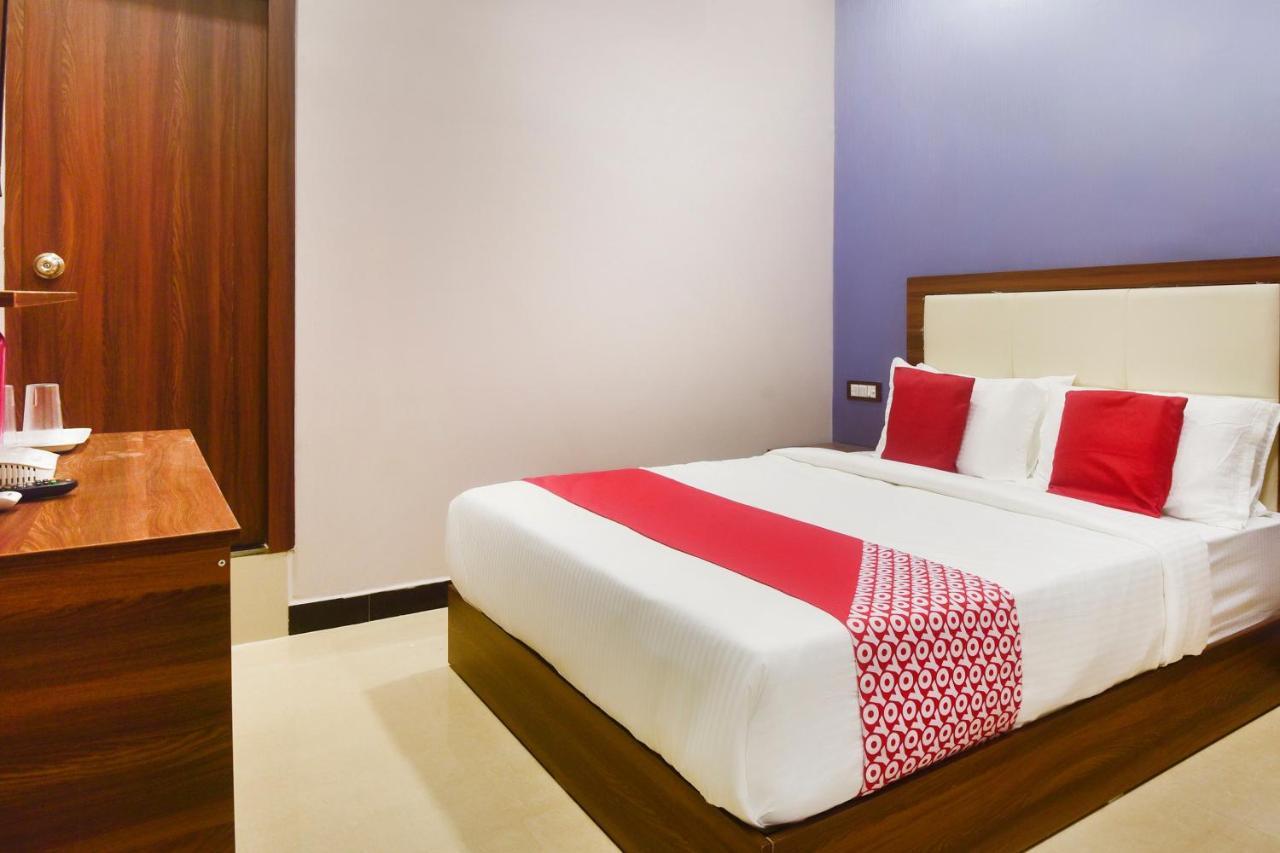Hotel Blue Sky Residency Mumbai  Buitenkant foto
