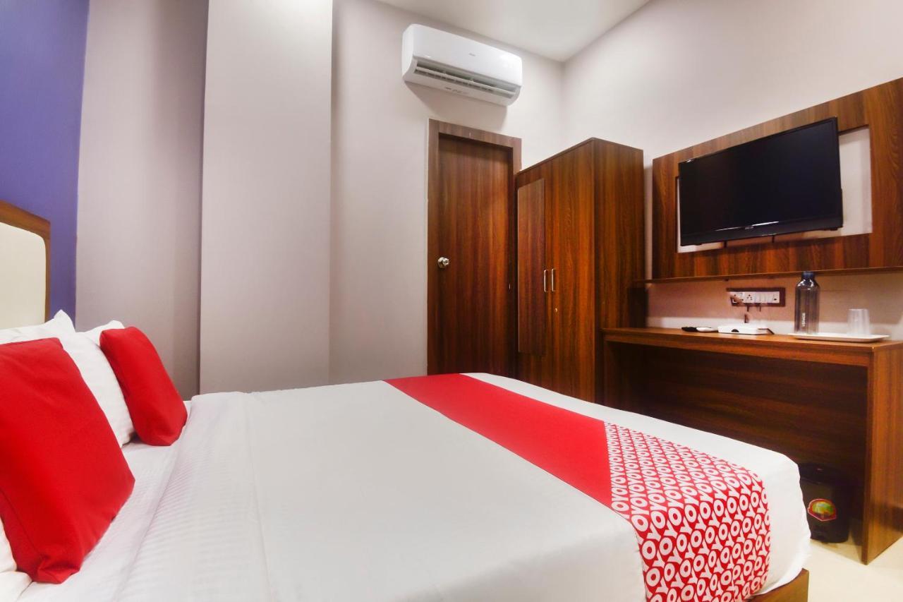 Hotel Blue Sky Residency Mumbai  Buitenkant foto
