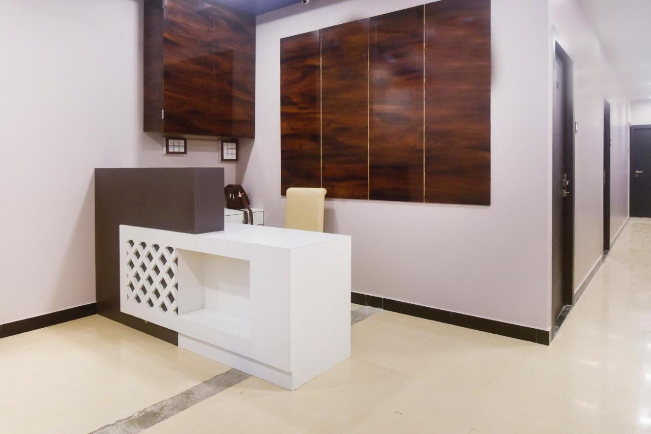 Hotel Blue Sky Residency Mumbai  Buitenkant foto